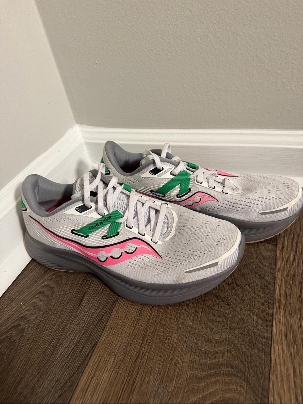 Saucony Women's Gray Running Shoes with Pink & Green Accents